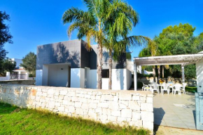 Villa Giusi con Jacuzzi nel Boomerang Village a Torre Colimena